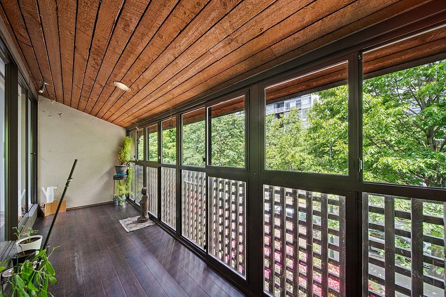 304 141 W 13th Street North Vancouver, BC - 22