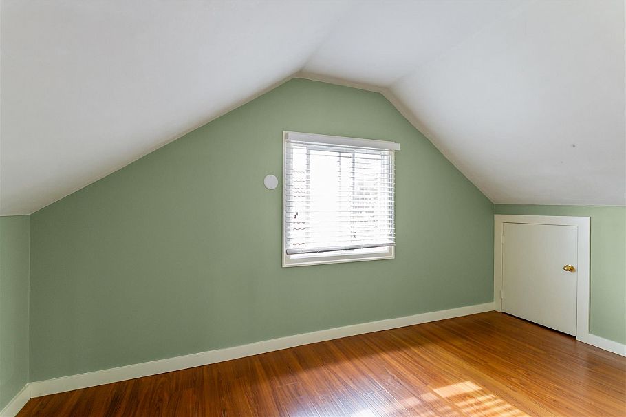 2119 E 30th Avenue Vancouver, BC - 11