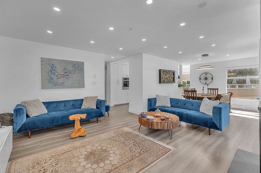 8 2425 Edgemont Boulevard North Vancouver, BC - 8