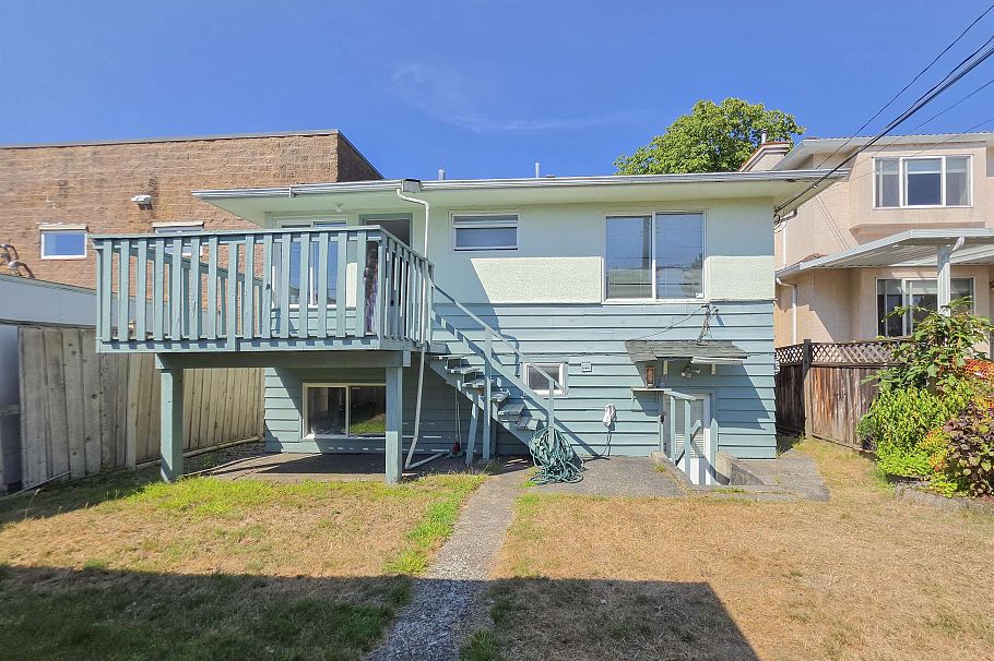2920 Graveley Street Vancouver, BC - 17