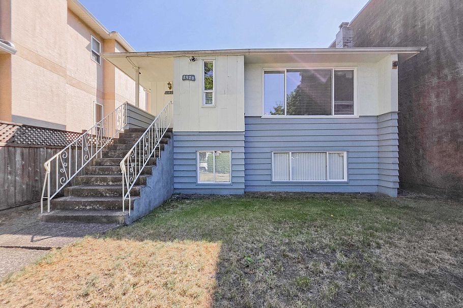2920 Graveley Street Vancouver, BC - 1