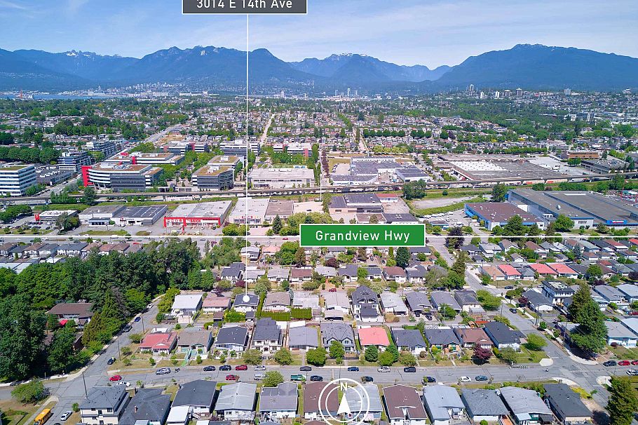 3014 E 14th Avenue Vancouver, BC - 14
