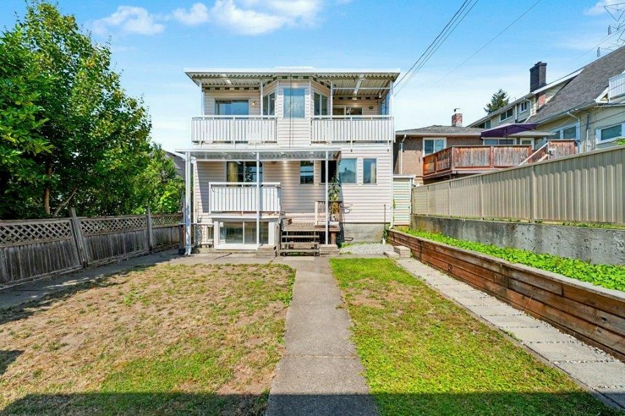 3630 Cambridge Street Vancouver, BC - 30