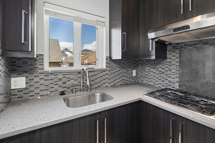 3233 Grant Street Vancouver, BC - 15