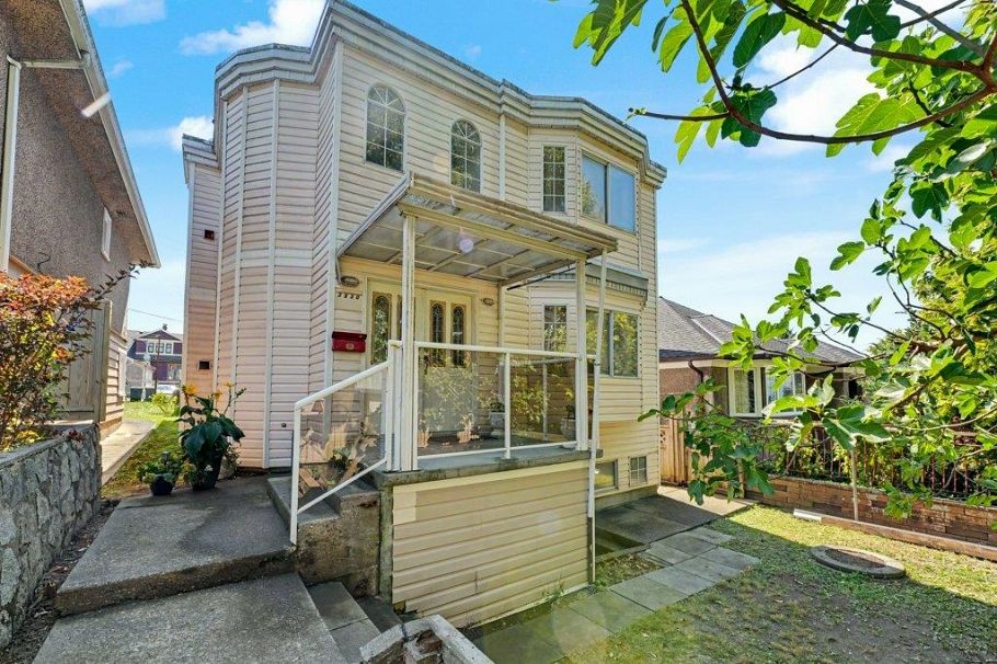 3630 Cambridge Street Vancouver, BC - 1