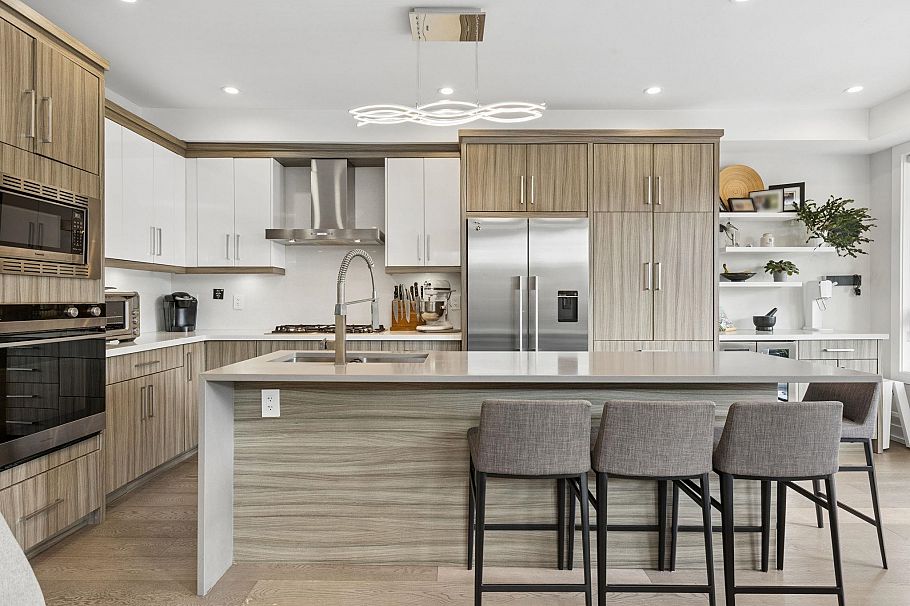 351 W 21st Street North Vancouver, BC - 18