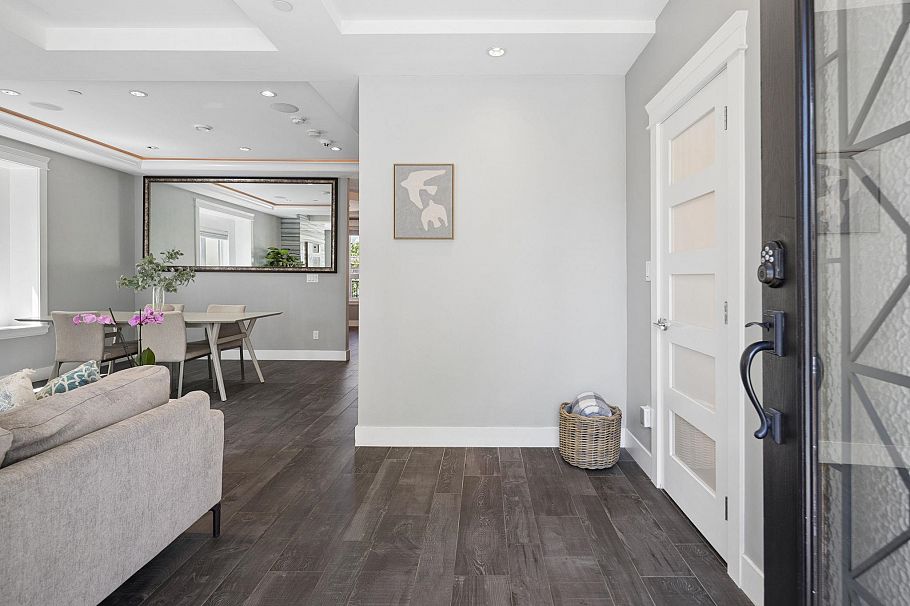 3233 Grant Street Vancouver, BC - 3