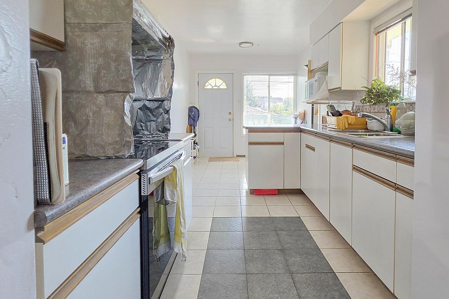 2920 Graveley Street Vancouver, BC - 8
