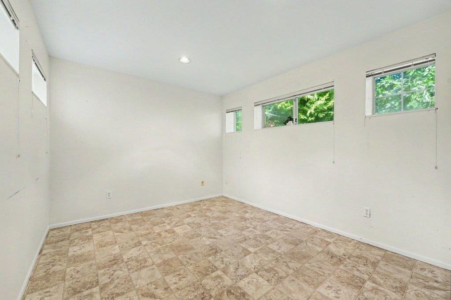 3630 Cambridge Street Vancouver, BC - 25