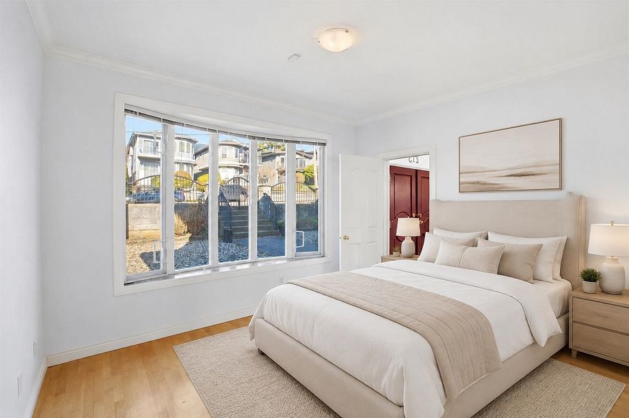 213 W 28th Street North Vancouver, BC - 7