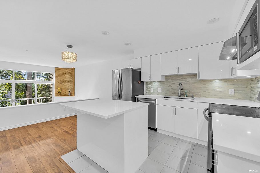3396 Cobblestone Avenue Vancouver, BC - 4