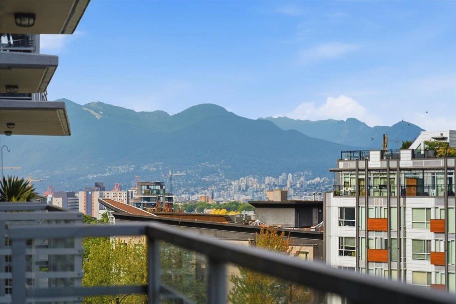 512 298 E 11th Avenue Vancouver, BC - 18