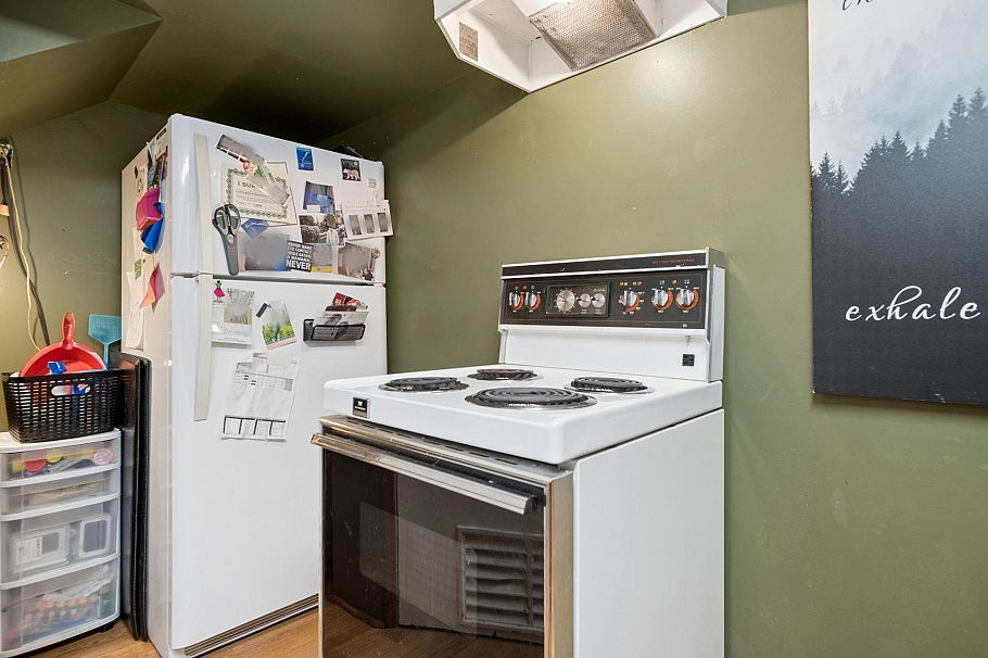 1861 E Kent Avenue North Vancouver, BC - 32