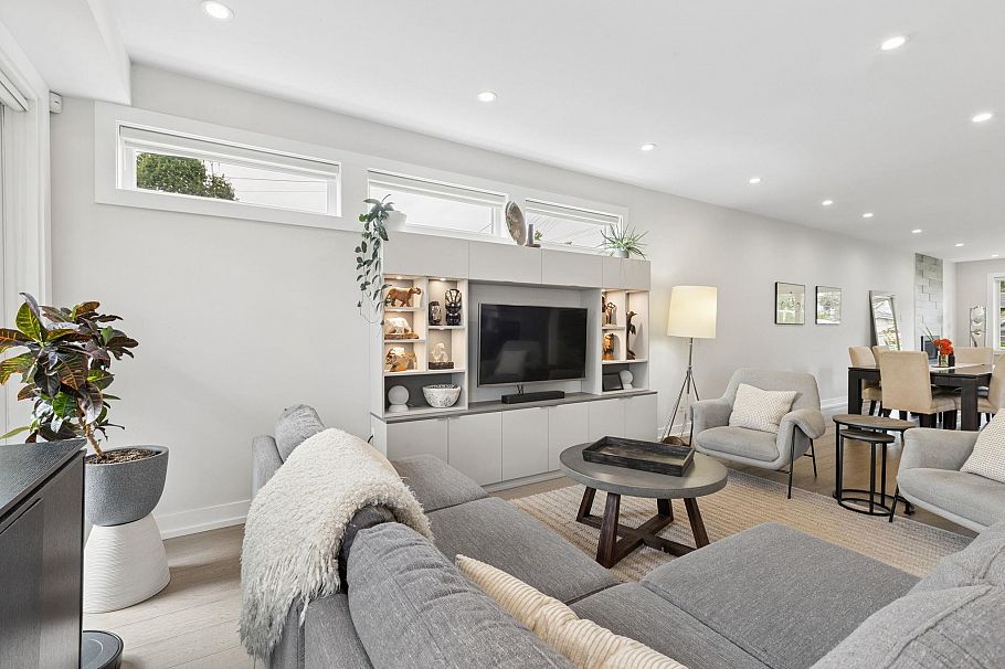 351 W 21st Street North Vancouver, BC - 13