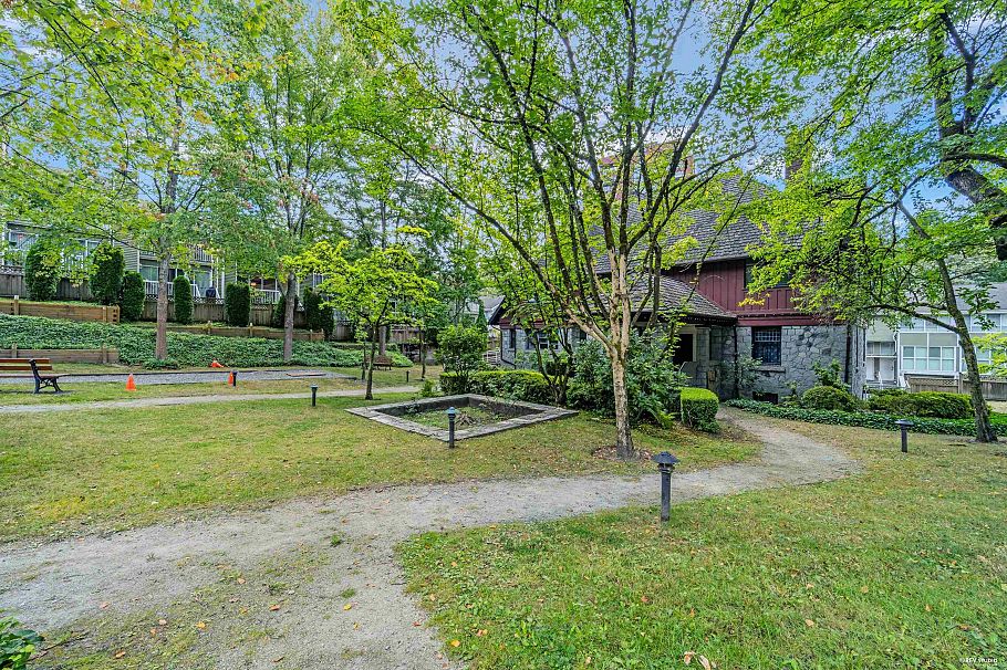 3396 Cobblestone Avenue Vancouver, BC - 33