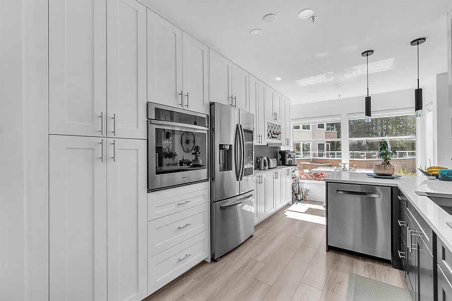 8 2425 Edgemont Boulevard North Vancouver, BC - 16