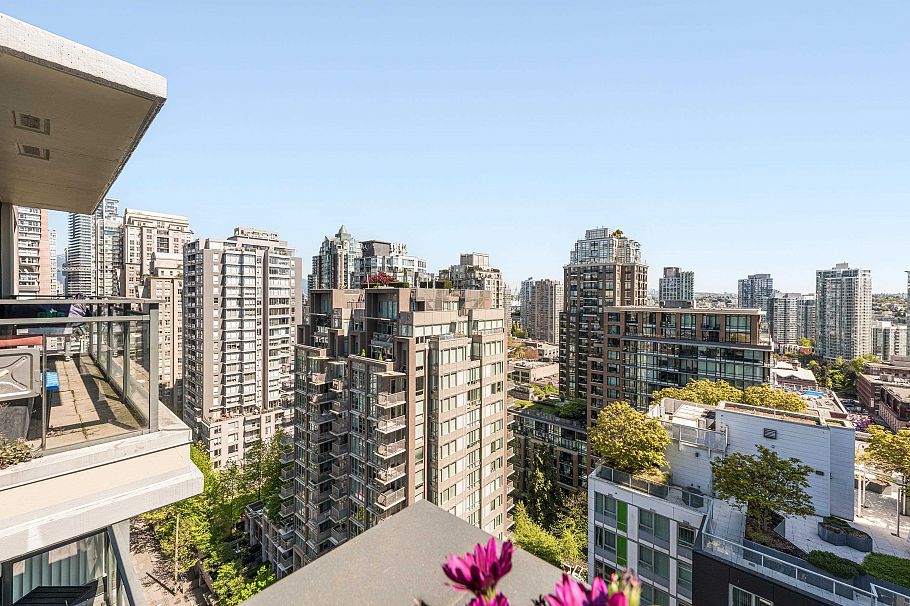 PH10 1082 Seymour Street Vancouver, BC - 18