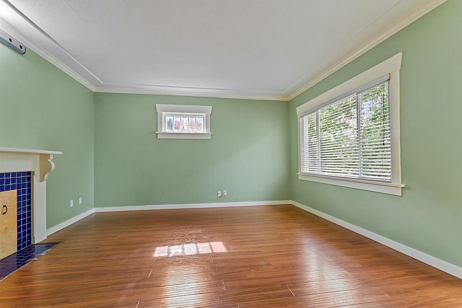 2119 E 30th Avenue Vancouver, BC - 2