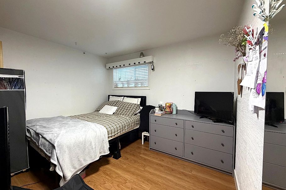 374 E 54th Avenue Vancouver, BC - 17