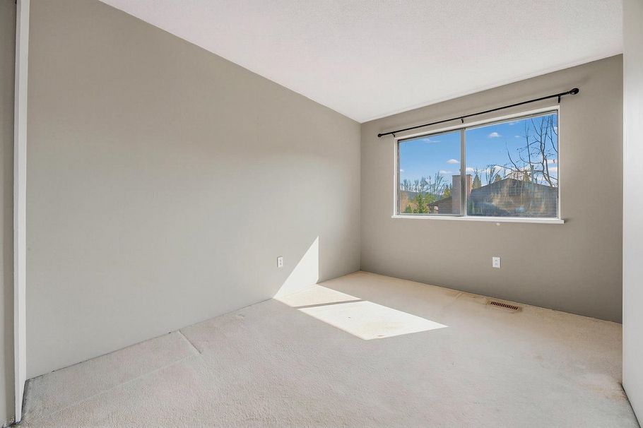 62 1930 Cedar Village Crescent North Vancouver, BC - 20