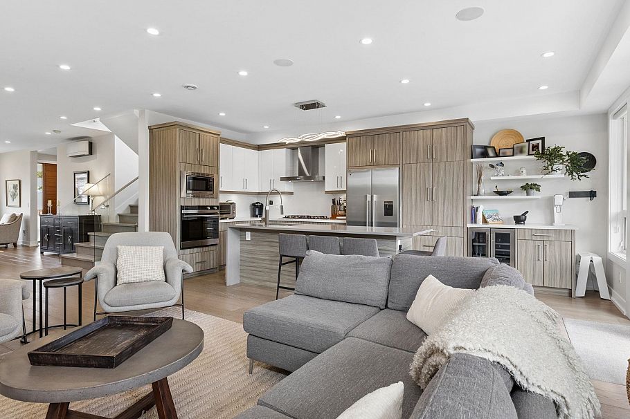 351 W 21st Street North Vancouver, BC - 15