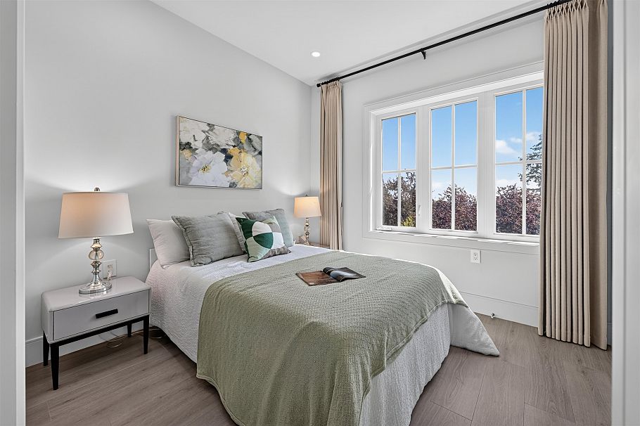 425 E 56th Avenue Vancouver, BC - 26