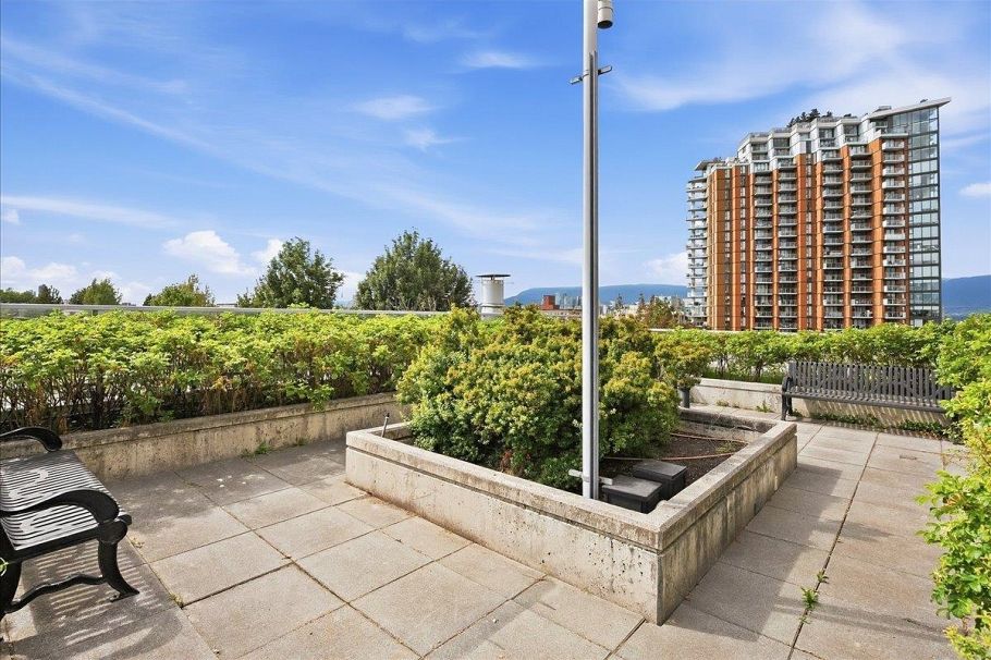 512 298 E 11th Avenue Vancouver, BC - 33