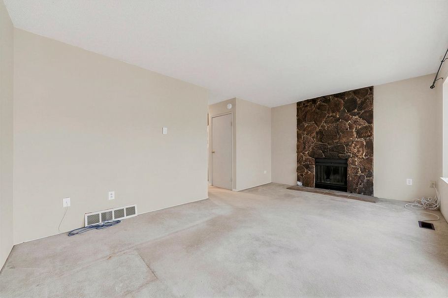 62 1930 Cedar Village Crescent North Vancouver, BC - 12