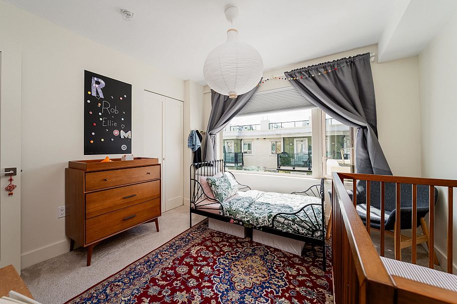 64 728 W 14th Street North Vancouver, BC - 11