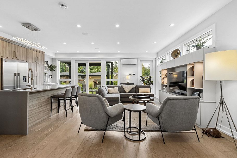 351 W 21st Street North Vancouver, BC - 11