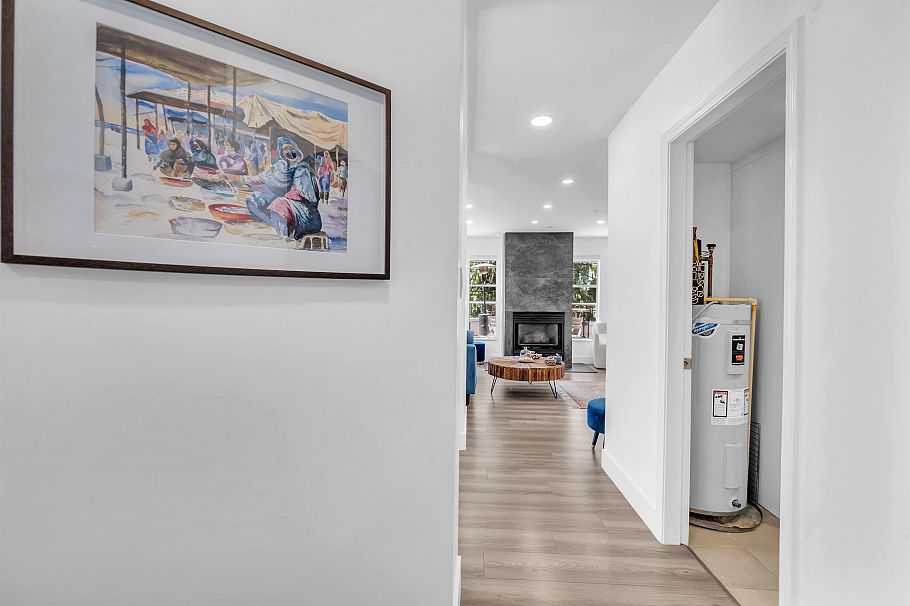 8 2425 Edgemont Boulevard North Vancouver, BC - 34