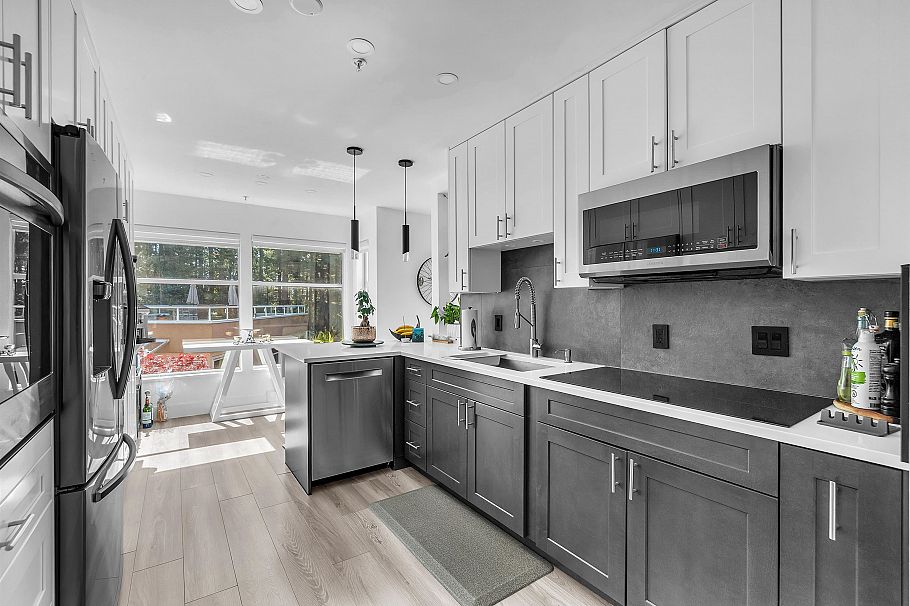 8 2425 Edgemont Boulevard North Vancouver, BC - 14