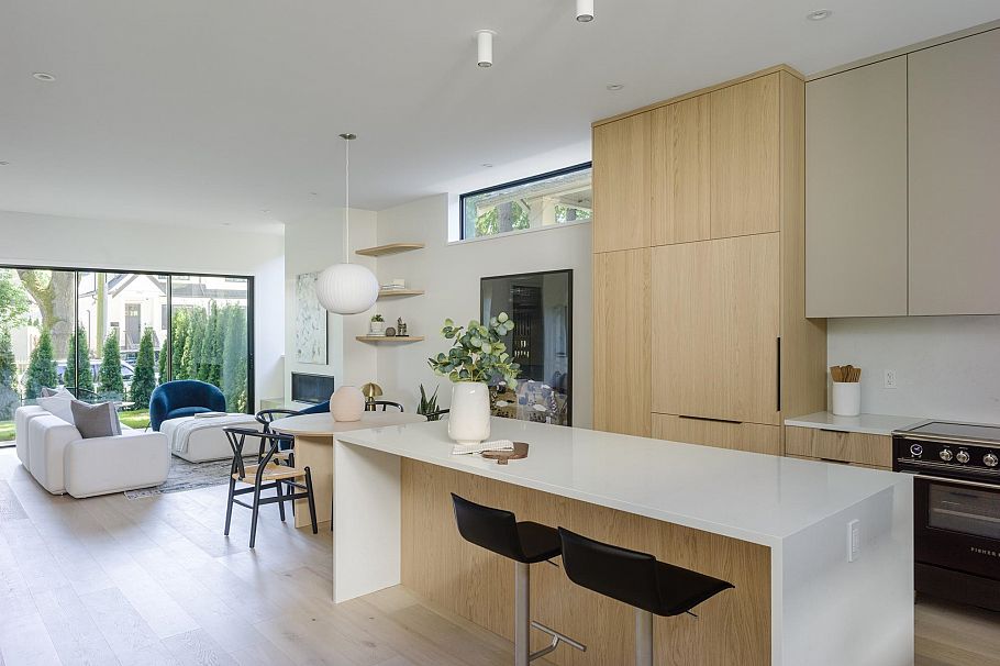 893 E 21st Avenue Vancouver, BC - 4