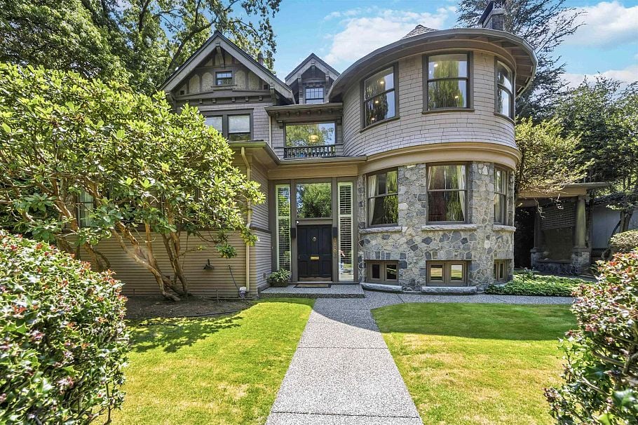 1188 Laurier Avenue Vancouver, BC - 1