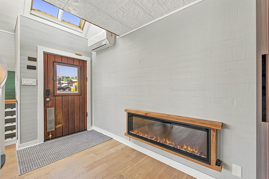 A23 415 W Esplanade Avenue North Vancouver, BC - 8