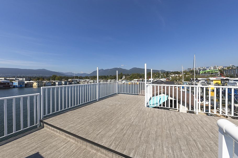 A23 415 W Esplanade Avenue North Vancouver, BC - 20