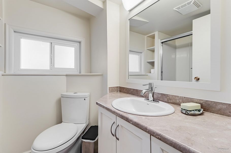 4 E 46th Avenue Vancouver, BC - 26