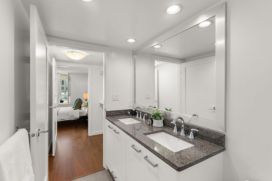 302 2507 Maple Street Vancouver, BC - 28