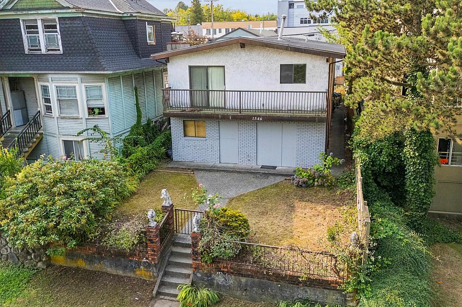 1546 Adanac Street Vancouver, BC - 4
