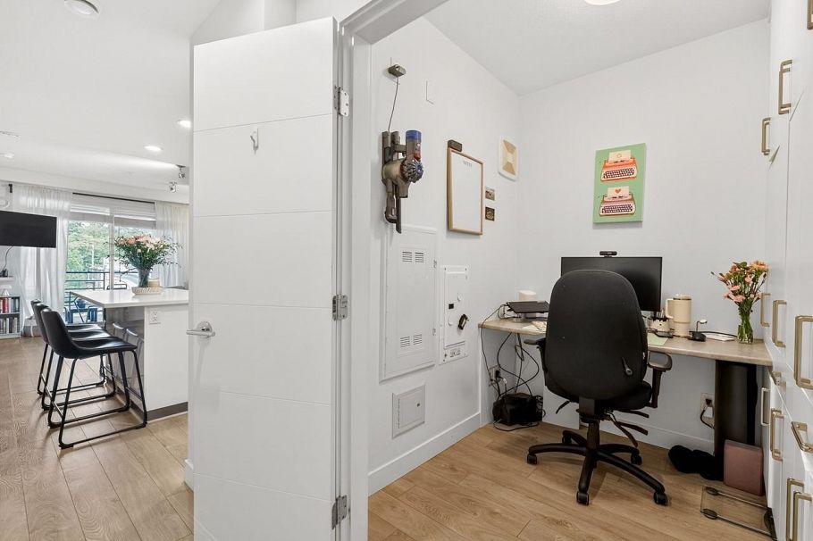 423 723 W 3rd Street North Vancouver, BC - 11