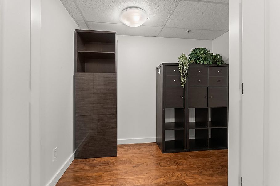 302 2507 Maple Street Vancouver, BC - 34