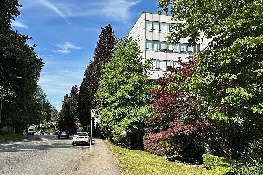 715 1445 Marpole Avenue Vancouver, BC - 25