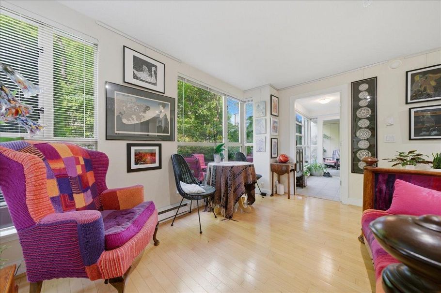 310 2137 W 10th Avenue Vancouver, BC - 2