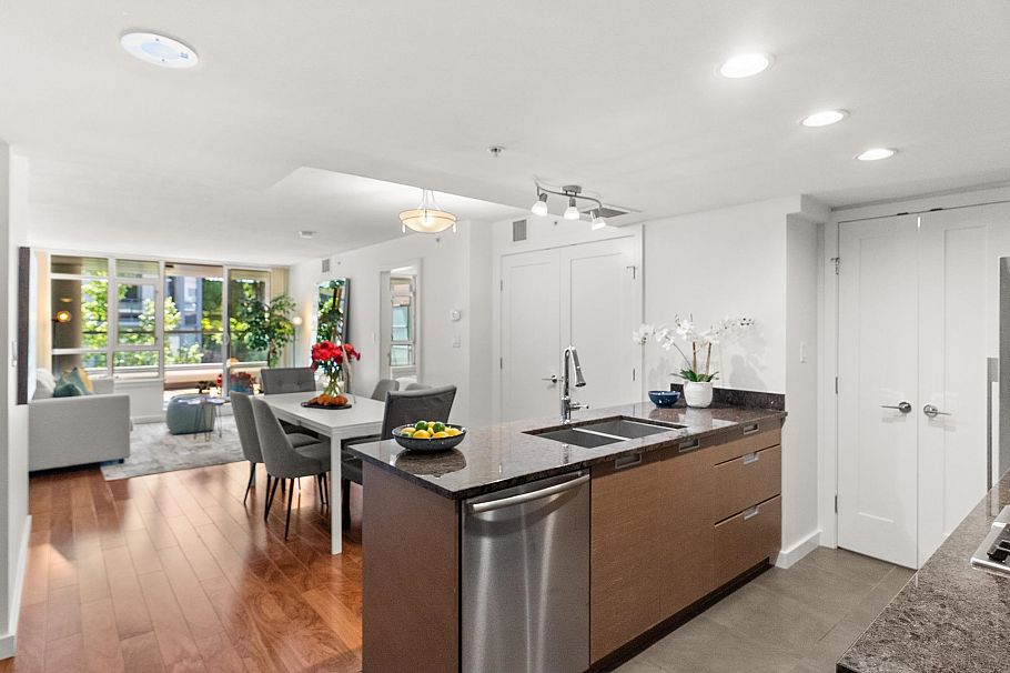 302 2507 Maple Street Vancouver, BC - 15