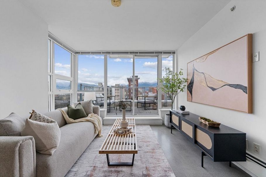 231 E Pender Street Vancouver, BC - 1