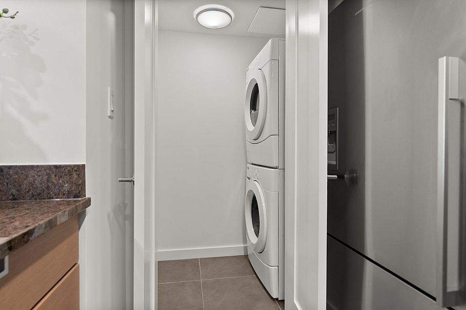 302 2507 Maple Street Vancouver, BC - 21