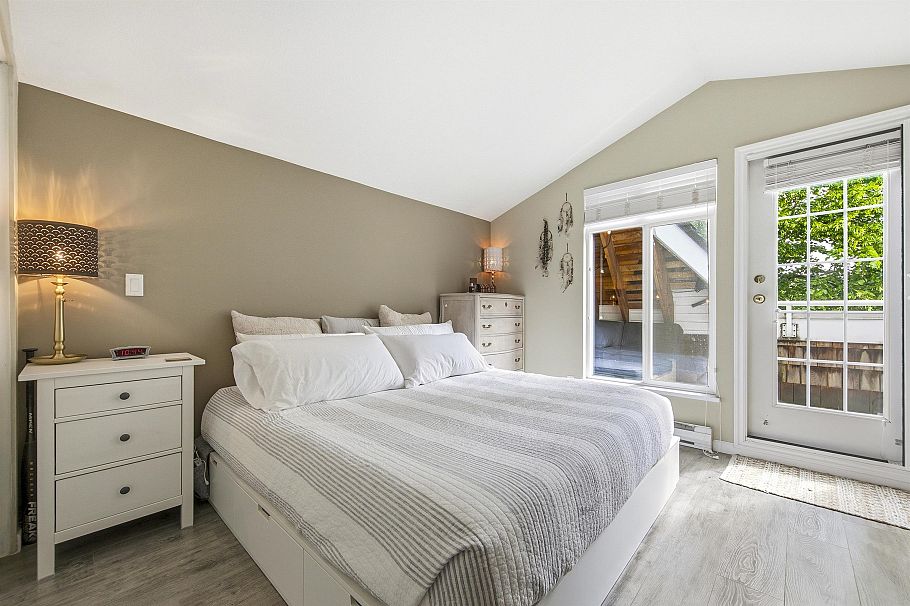 8529 Jellicoe Street Vancouver, BC - 16