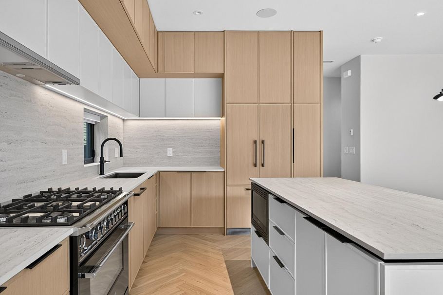 2 58 E 40th Avenue Vancouver, BC - 5