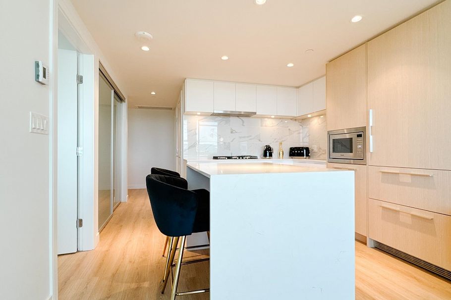  North Vancouver, BC - 8