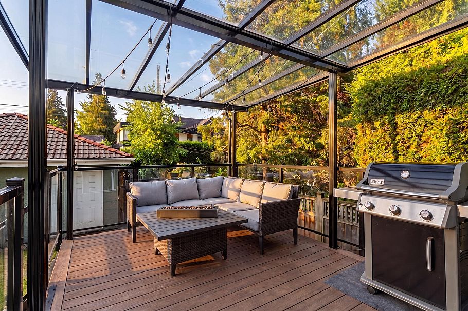 2950 W 15th Avenue Vancouver, BC - 25